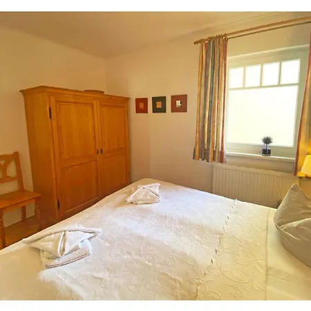 Apartmenthaus Sonnenburg 7 Апартаменты Кюлунгсборн